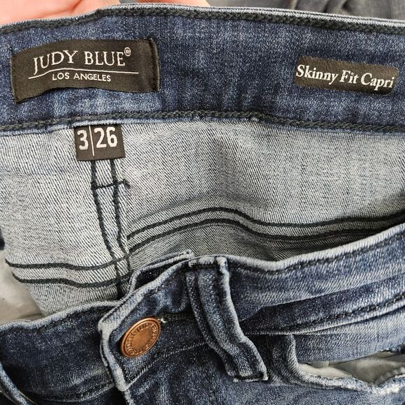 Judy Blue Skinny Fit Capri Jeans Women's 3/26 (28x19.5) Blue Mid-Rise Distressed - Picture 2 of 10